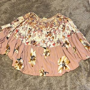 Boutique brand batwing pink floral shirt size S/M